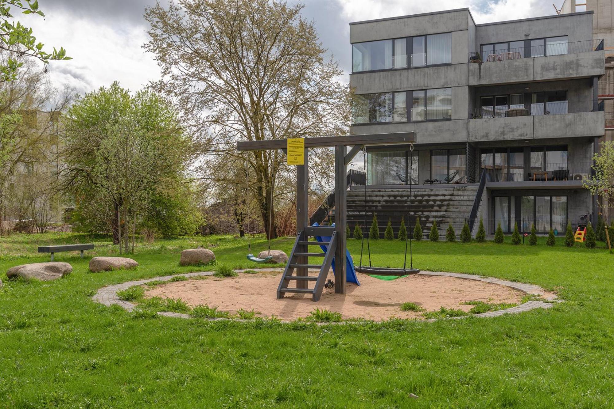 Bronze Colour Studio In Tartu City Centre Exterior photo